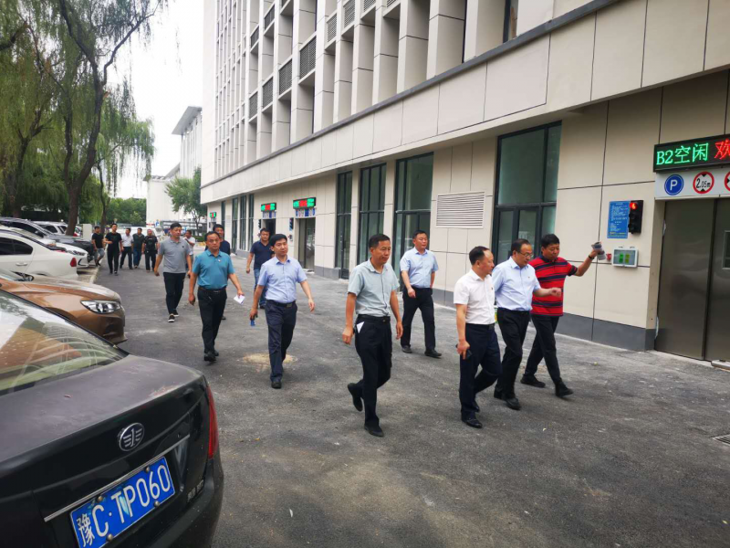 洛陽(yáng)市委常委、市政府黨組成員魏建平 督導(dǎo)調(diào)研我市城市停車場(chǎng)重點(diǎn)項(xiàng)目建設(shè)工作